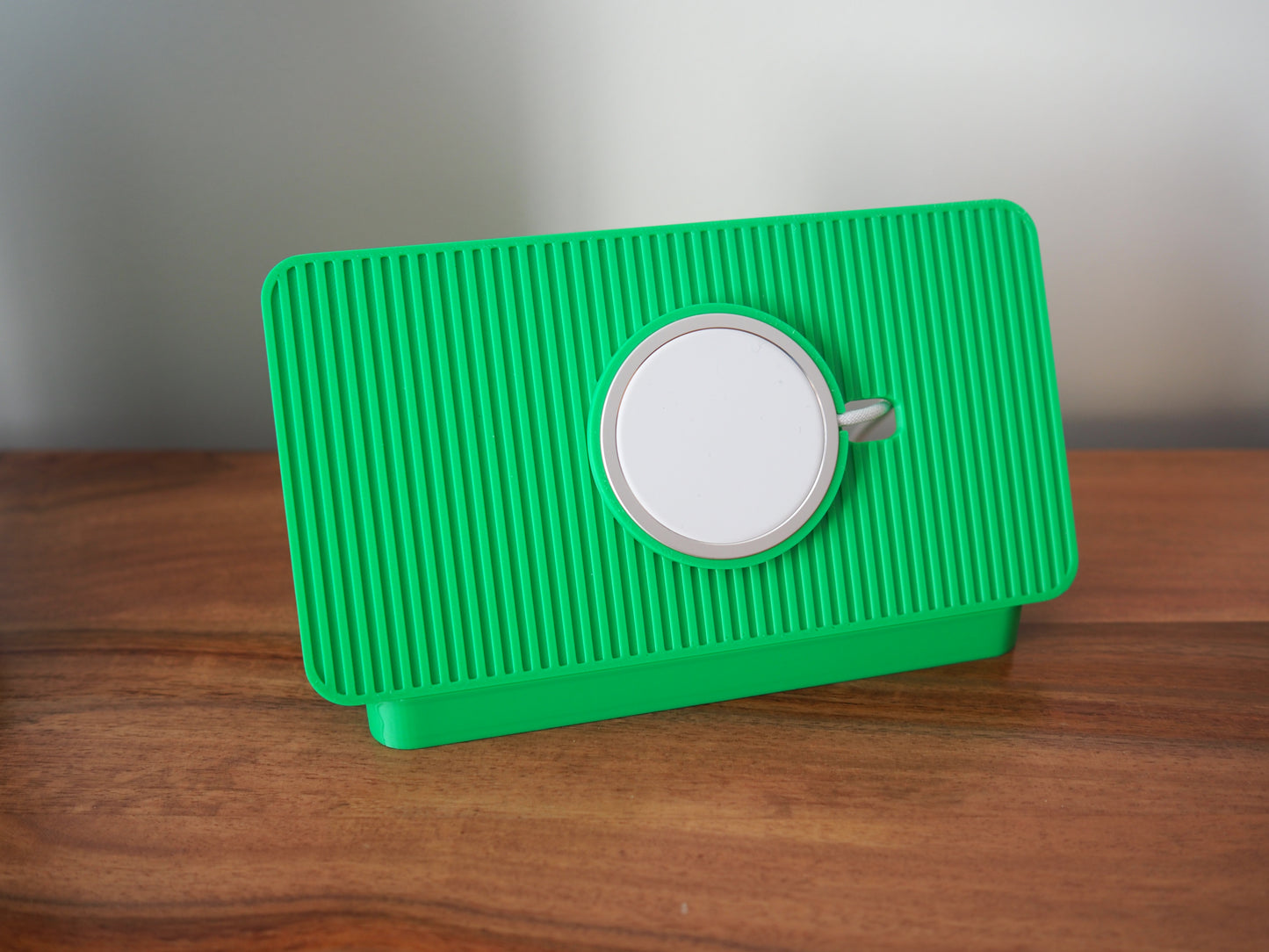 Green Alarm Clock iPhone MagSafe Landscape Charging Stand