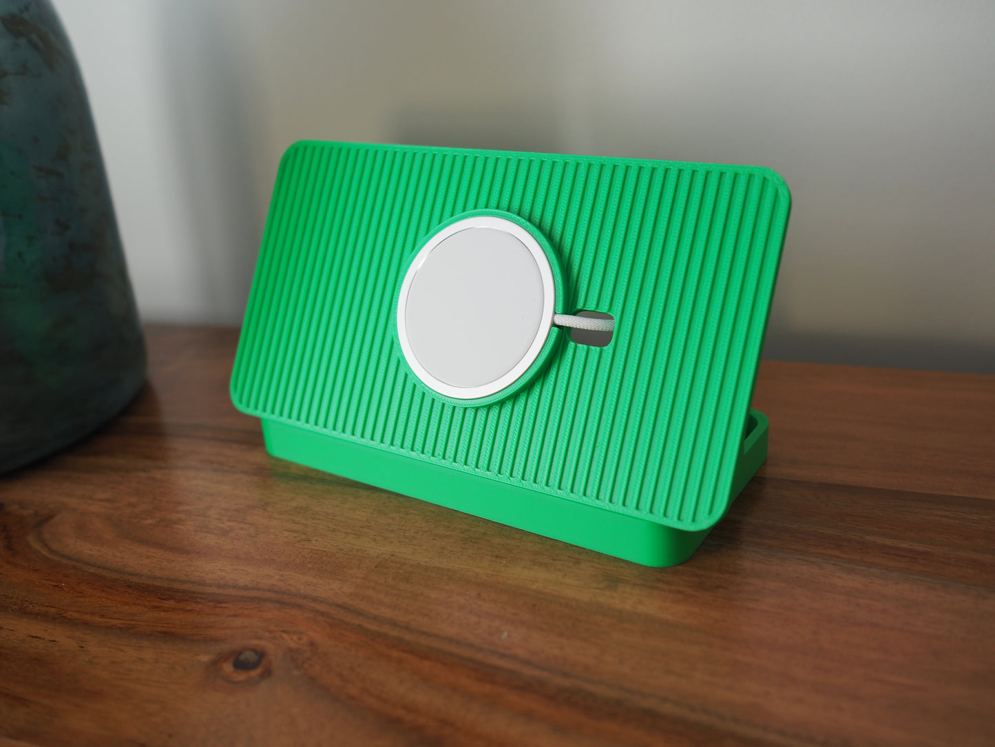 Green Alarm Clock iPhone MagSafe Landscape Charging Stand